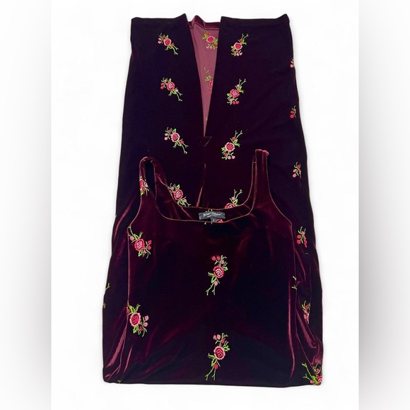 Velvet vintage Betse Johnson Floral Embroidered Burgundy Dress